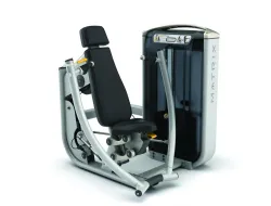 Matrix Ultra G7-S13 Converging Chest press