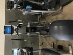 Precor EFX-885 Elliptical